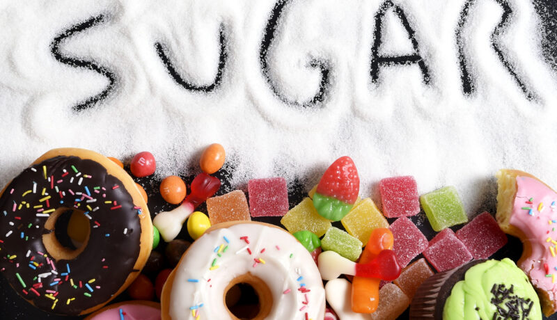 Zahăr alb și multe dulciuri de toate tipurile