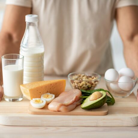 Alimente surse de proteine pe tavă care asigură necesarul zilnic de proteine