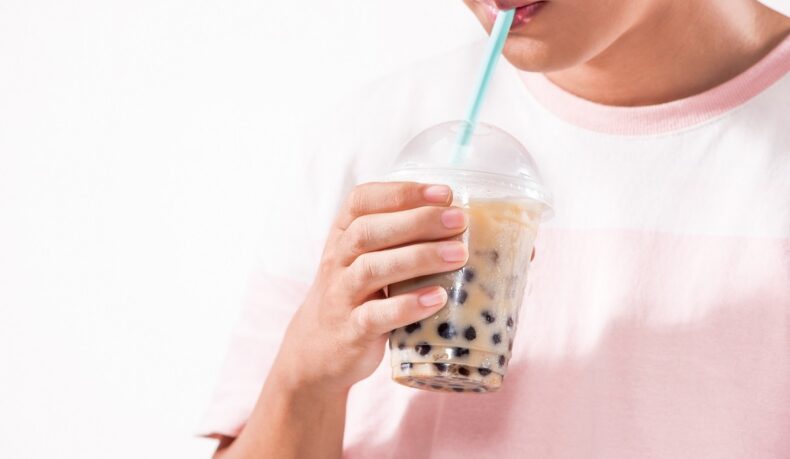 Bubble tea, băutura populară printre copii și adolescenți, poate provoca dependență și depresie