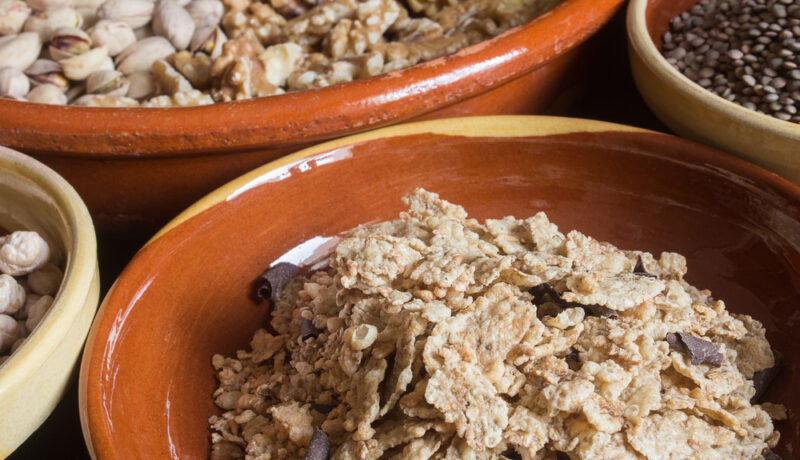Castroane cu diferite tipuri de: cereale, nuci și semințe