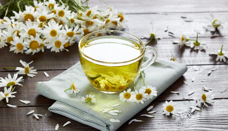 Cum te poate ajuta ceaiul de mușețel: beneficii pentru sănătatea organismului