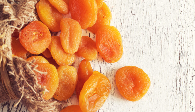 Fructe uscate bogate în vitamina D pentru iarnă. Cum poți obține acest nutrient esențial în anotimpul rece