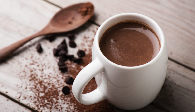 Ce se întâmplă când consumi zilnic ciocolată caldă. Cât de sănătos poate fi acest obicei