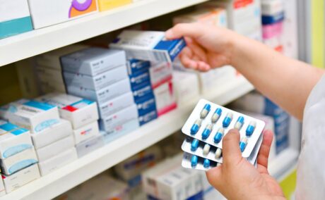 Noile reguli privind eliberarea de antibiotice fără rețetă din farmacii