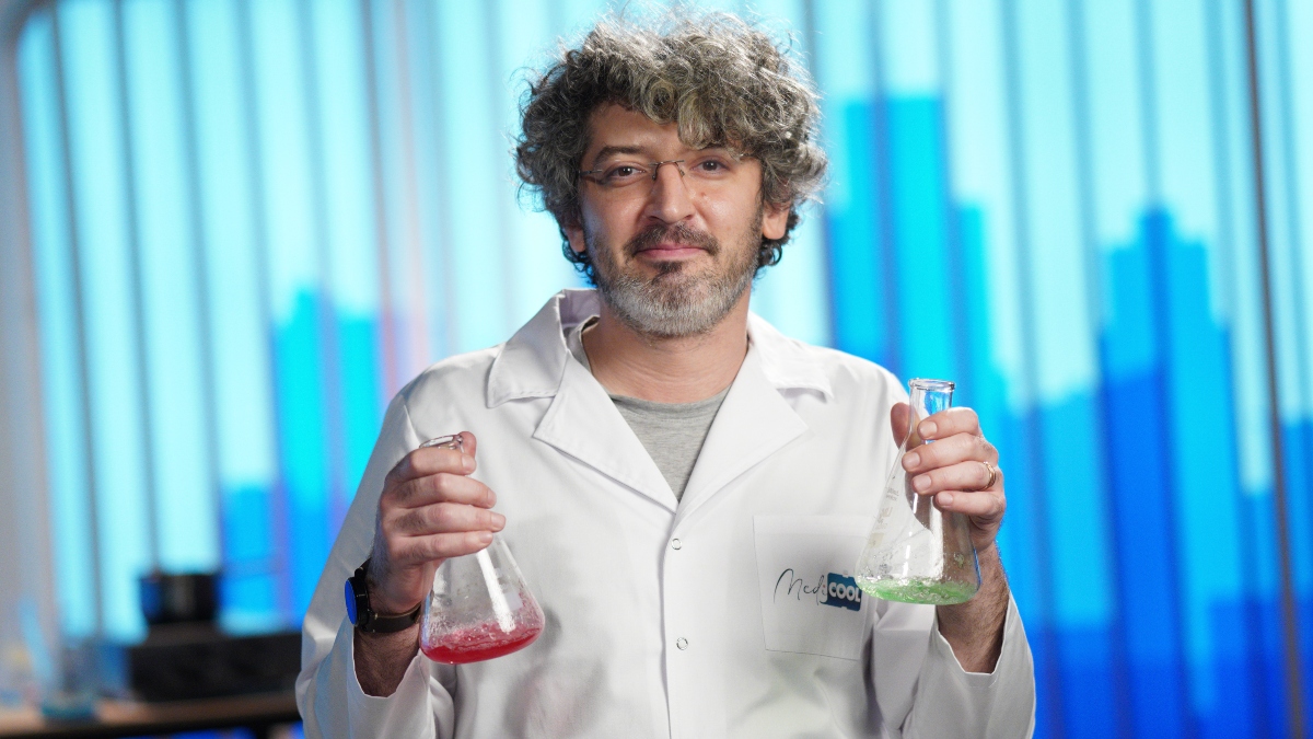 Bogdan Trică, chimist, în platoul emisiunii MediCOOL