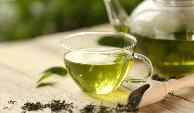 Riscurile consumului excesiv de ceai verde. De ce se recomandă în cantități moderate
