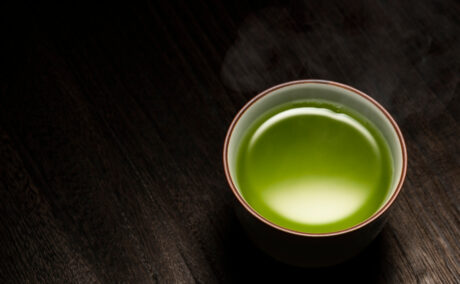De ce este ceaiul verde benefic pentru dinți. Modificările pe care le aduce sănătății orale