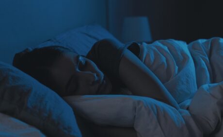 Cum poți dormi când este caniculă. Poți avea un somn odihnitor