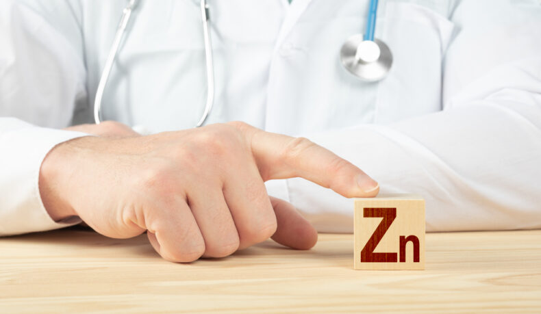 Semne care indică exces de zinc. Ce cantitate din acest mineral ai nevoie să consumi zilnic