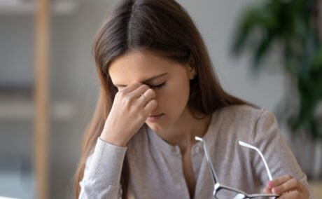 Ce provoacă presiunea în spatele ochilor. Cum apare acest simptom ocular
