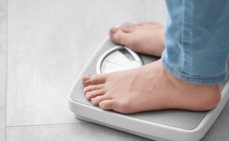 Cum poți preveni obezitatea. Ce poți face pentru a evita acumularea de kilograme în plus