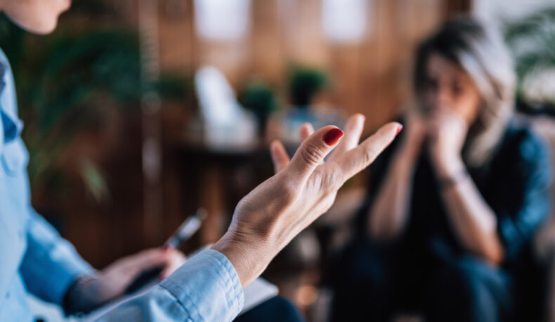 Terapia cognitiv-comportamentală: la ce se folosește și ce poți învăța în cadrul acesteia