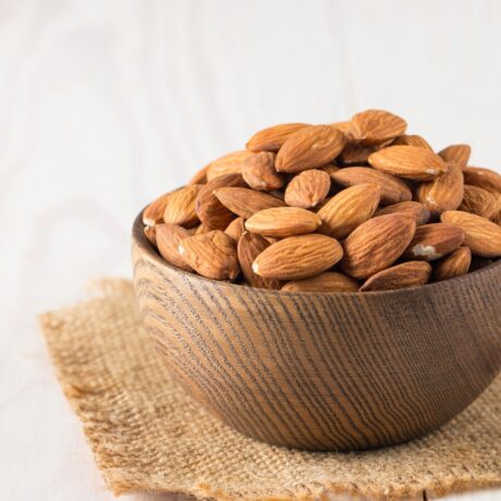 Alimente care pot reduce cortizolul. Ce rol are dieta în gestionarea acestui hormon al stresului