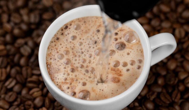 Cât de sănătoasă este cafeaua instant. Cum îți poate influența sănătatea această băutură