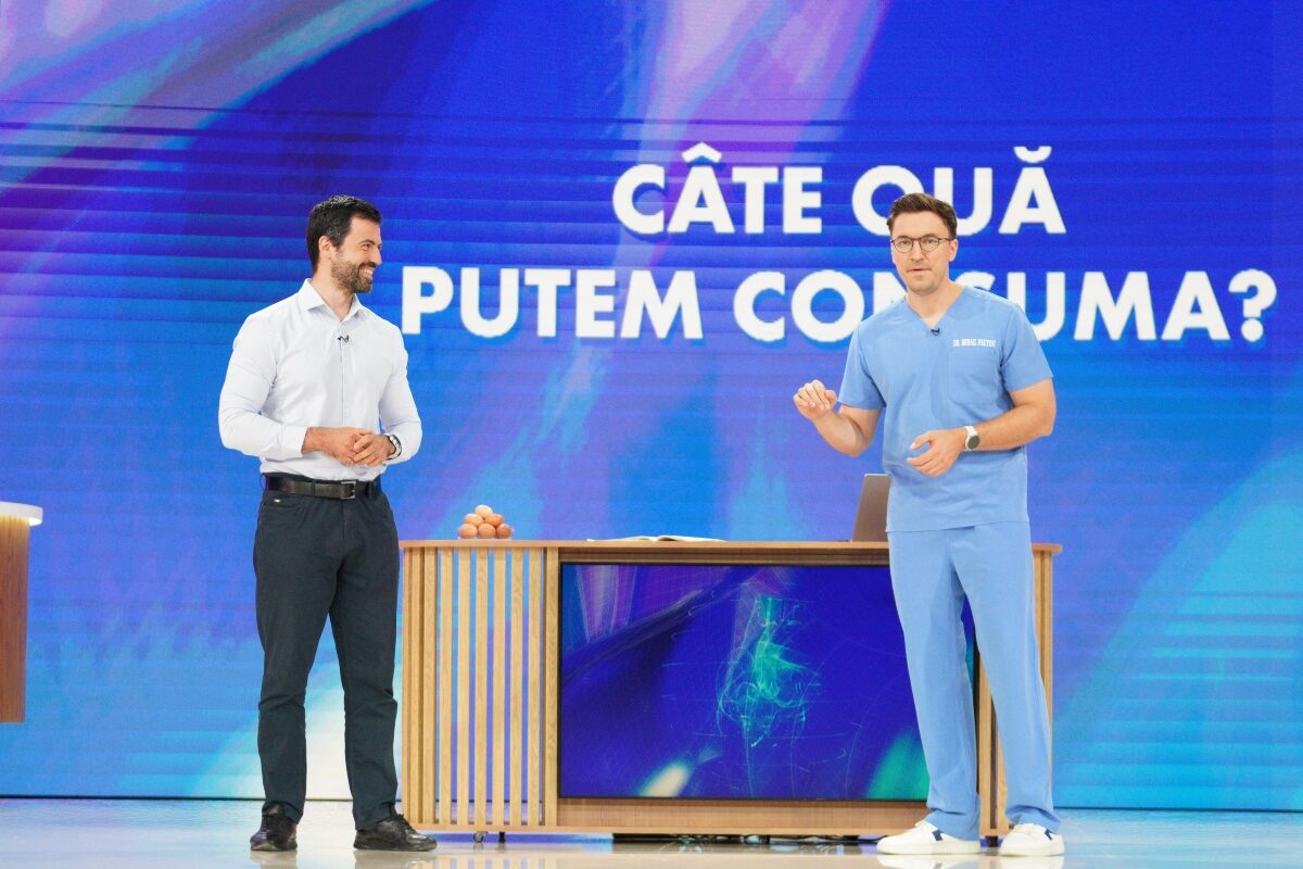 Ștefan Busnatu, medic cardiolog, și Mihail Pautov, medic specialist, în platoul emisiunii MediCOOL