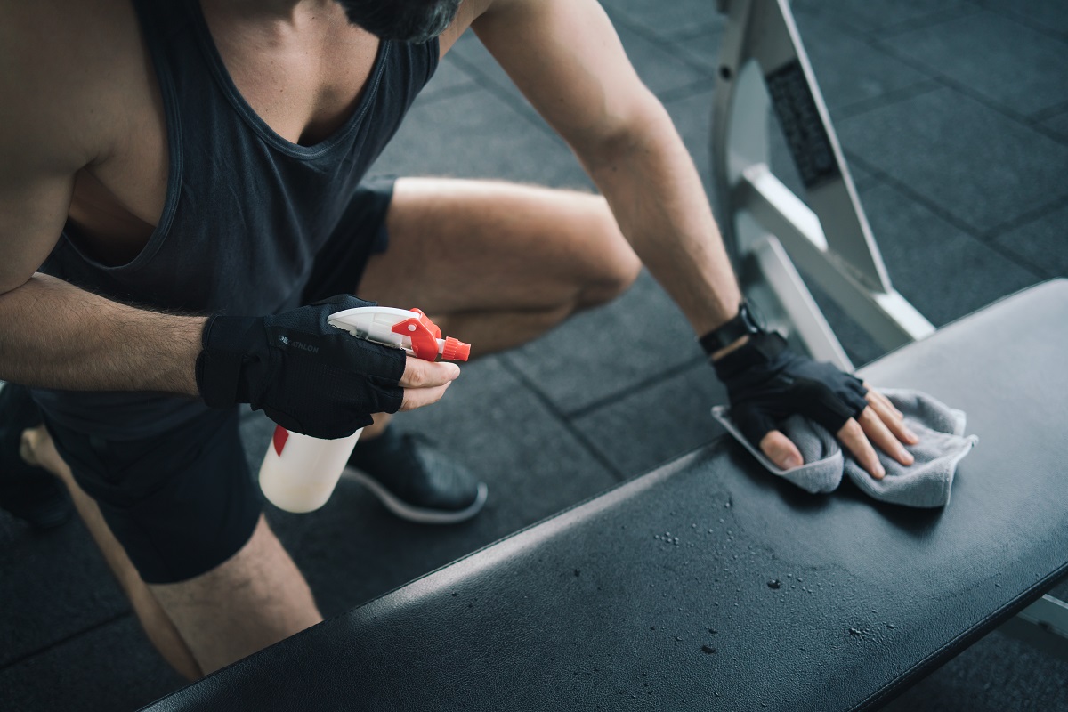 Cele mai murdare locuri de la sală. Cum să te ferești de bacterii