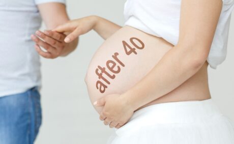 Mamă la 40 de ani. Provocările fertilității când amânăm prea mult timp o sarcină