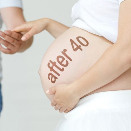 Mamă la 40 de ani. Provocările fertilității când amânăm prea mult timp o sarcină