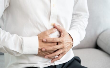 Cum poate provoca toxiinfecția alimentară simptome care persistă ani de zile